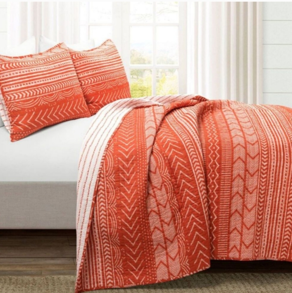 Lush Bohemian Cottagcore 3 piece Full/Queen Reversible Quilt Set NEW